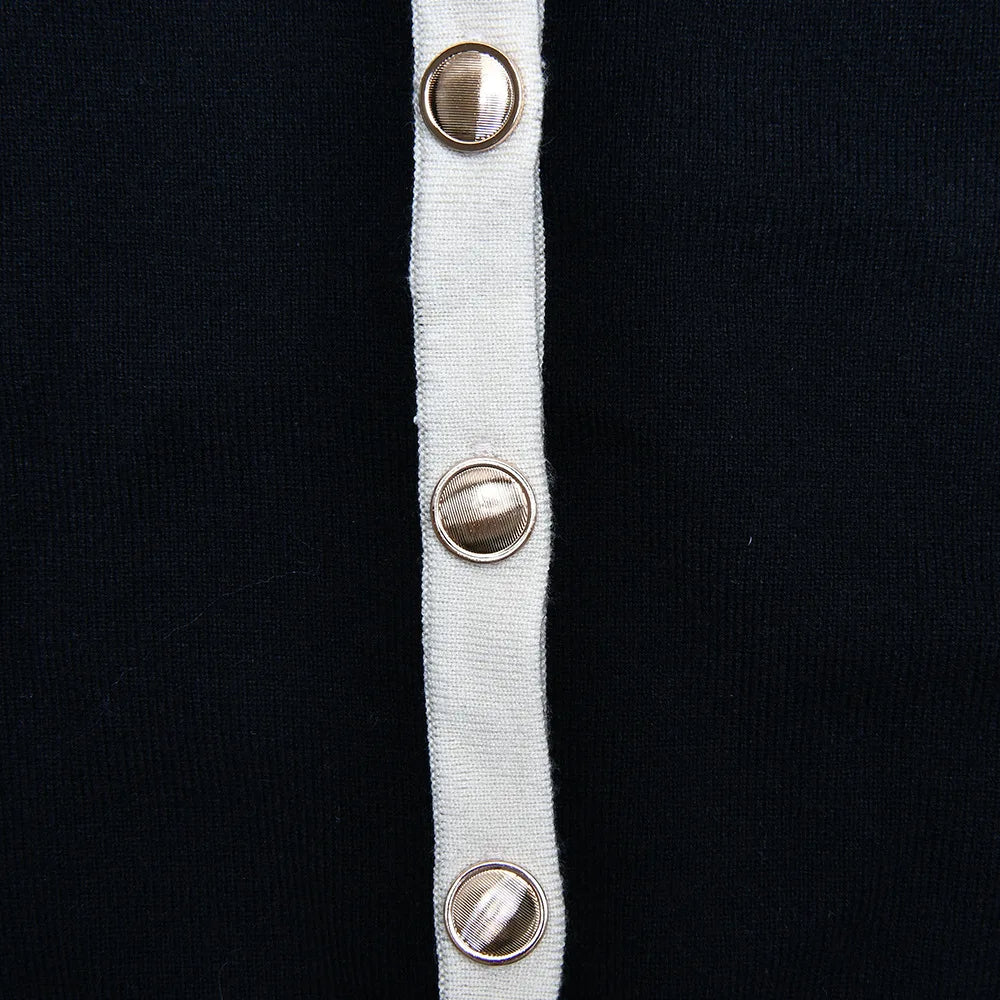 חליפת שני חלקים סרוגה בעיצוב קלאסי מחויט סריג ומכנסיים קצרים - אלנה