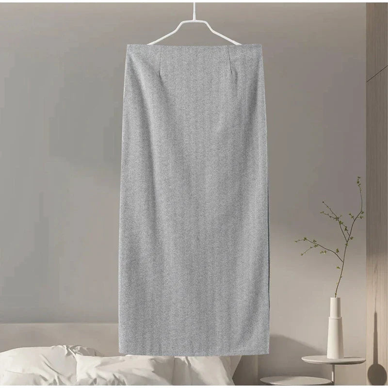 סט שני חלקים צמרי בעיצוב מלכותי חצאית מידי ובלייזר - Reina